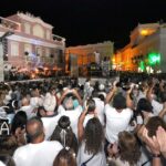 Sul Informação - 80 mil vestiram Loulé de branco na despedida do Verão (com fotos)