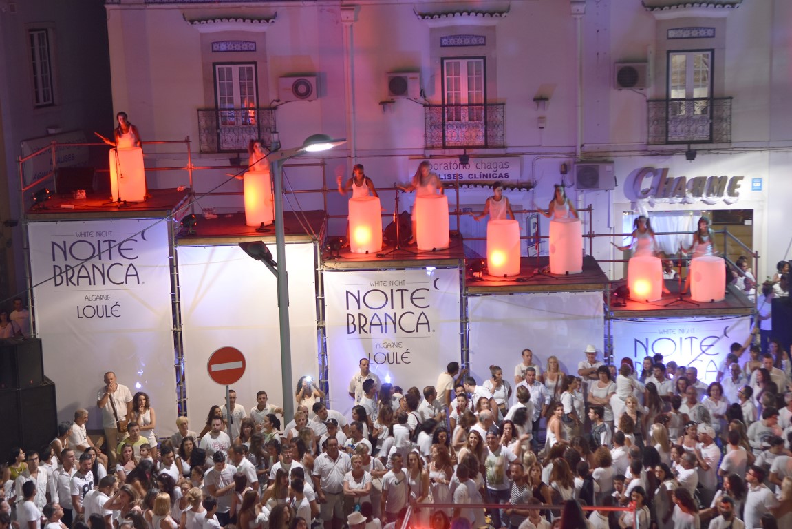 Sul Informação - Cidade de Loulé volta a “vestir-se” de branco para se despedir do Verão