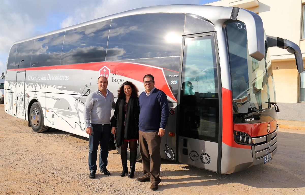 Sul Informação - Vila do Bispo investe em novo autocarro que também será promotor turístico do concelho