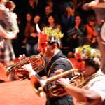 Sul Informação - Trombones, trapézios voadores e trampolins fizeram a festa do novo circo em Monchique