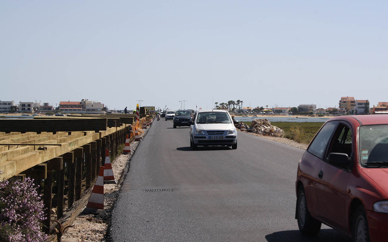 Sul Informação - Acesso à Praia de Faro vai fazer-se «sem constrangimentos» a partir de hoje