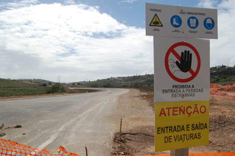 Sul Informação - PCP questiona ministro da Economia sobre abandono das obras de requalificação da EN125