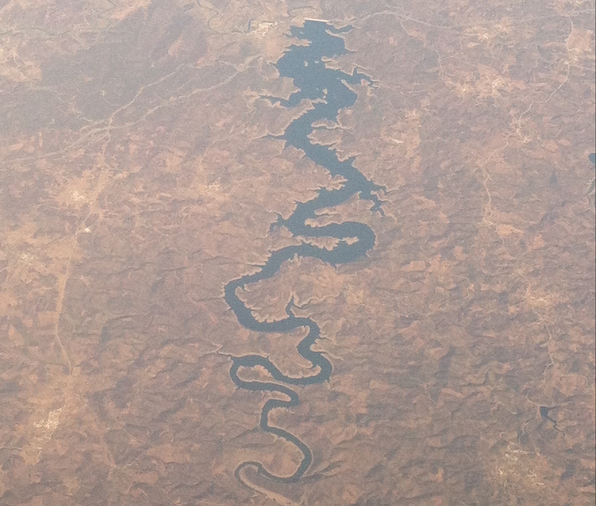 Sul Informação - O “Lago do Dragão Azul” em Odeleite deixou os chineses “de olhos em bico”