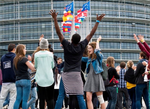 Sul Informação - Governo inaugura Loja Europa Jovem em Almancil
