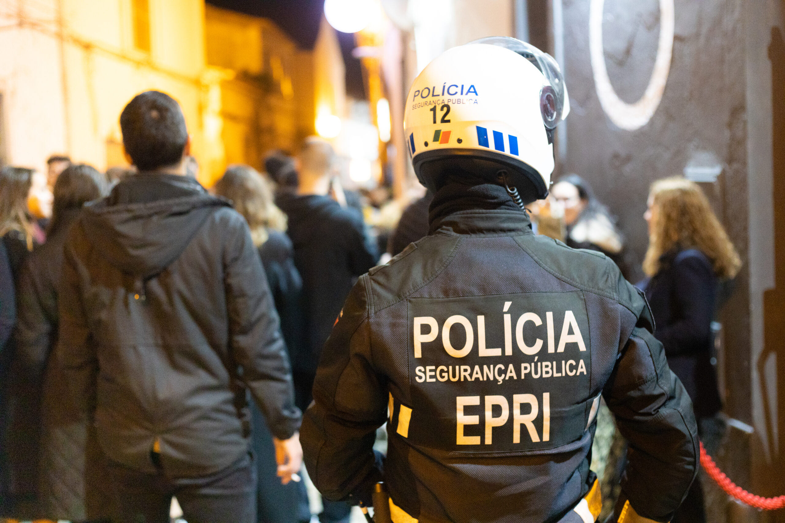 Sul Informação - «Mas a festa acabou?»: uma noite de rusga na baixa de Faro