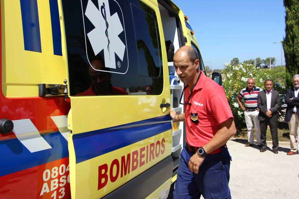 Sul Informação - Câmara de Castro Marim reforça o apoio dado aos bombeiros