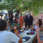 Sul Informação - Marcelo Rebelo de Sousa visita centro histórico de Silves, entre selfies e conversas com turistas