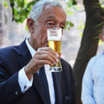 Sul Informação - Marcelo Rebelo de Sousa visita centro histórico de Silves, entre selfies e conversas com turistas