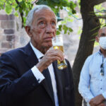 Sul Informação - Marcelo Rebelo de Sousa visita centro histórico de Silves, entre selfies e conversas com turistas