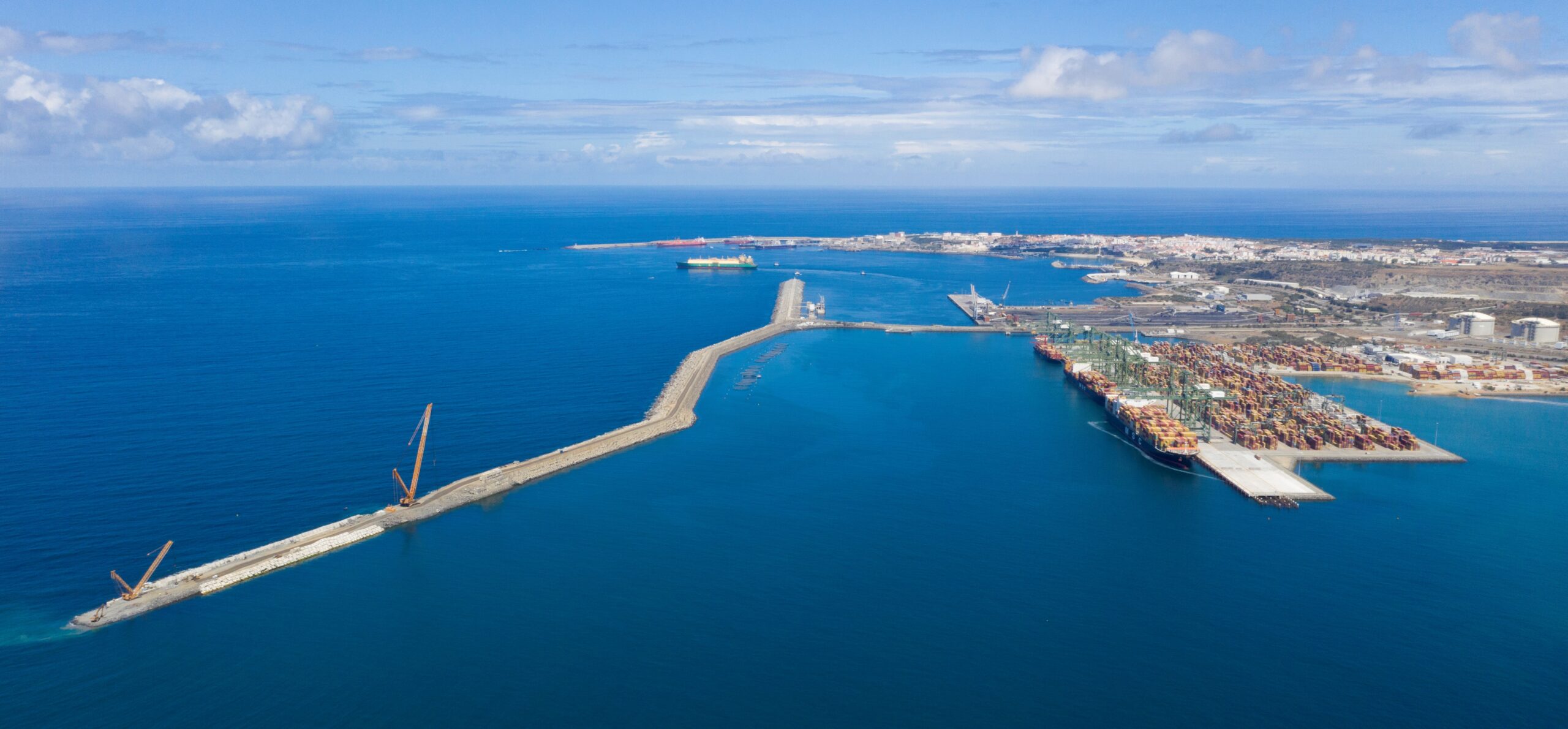 Sul Informação - O porto de Sines é já o 14.º maior da Europa