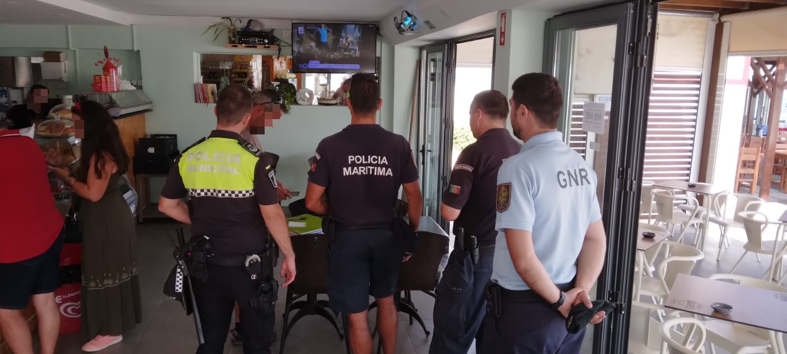 Sul Informação - Autoridades notificam 8 estabelecimentos e multam pescador na Armona