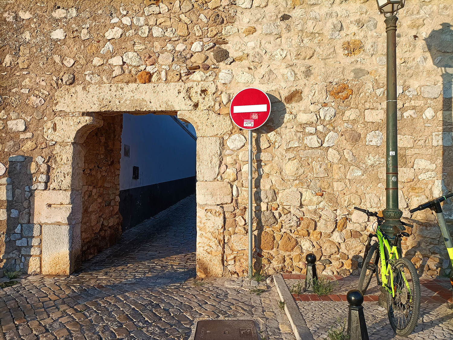 Sul Informação - Cais de embarque das Portas do Mar, Praia de Faro e Deserta alvo de obras de conservação para melhorar segurança