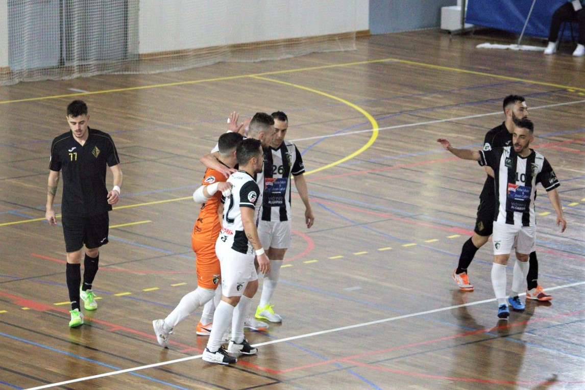 Sul Informação - Futsal: Portimonense goleia Quinta dos Lombos