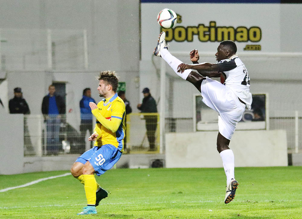 Sul Informação - Portimonense goleia Arouca e começa fase de grupos da Taça da Liga em grande