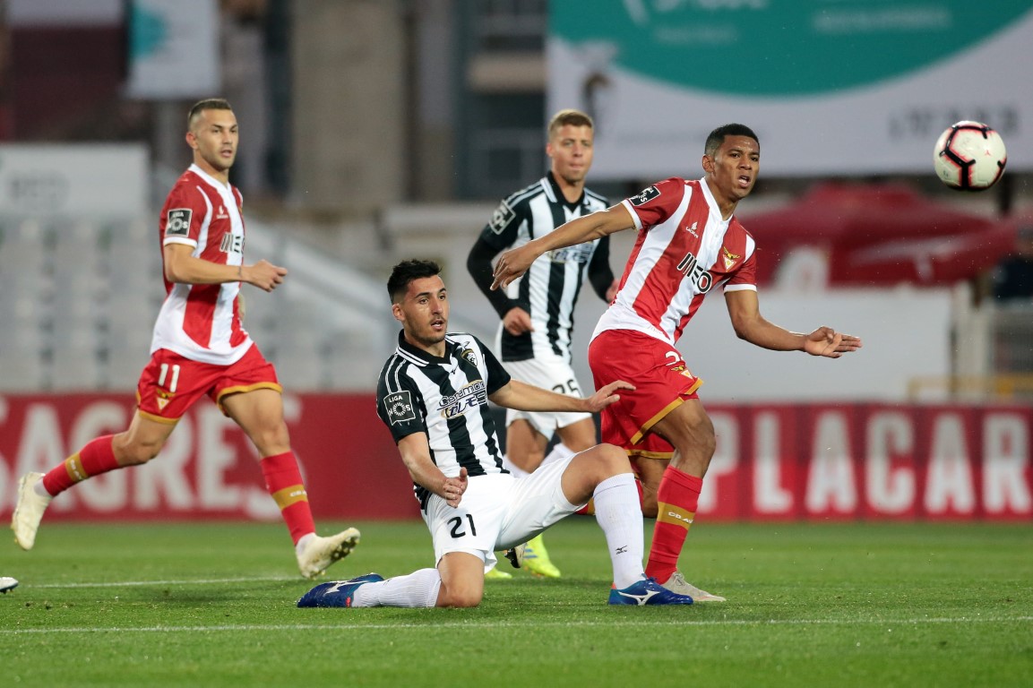 Sul Informação - Portimonense não vence Aves, mas quebra série de derrotas