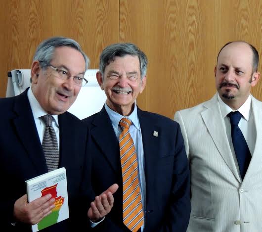 Sul Informação - Oito especialistas internacionais lançam livro sobre «Portugal Pós-Troika»