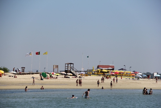 Sul Informação - Praia da Fuseta-Ria também terá Bandeira Azul em 2014