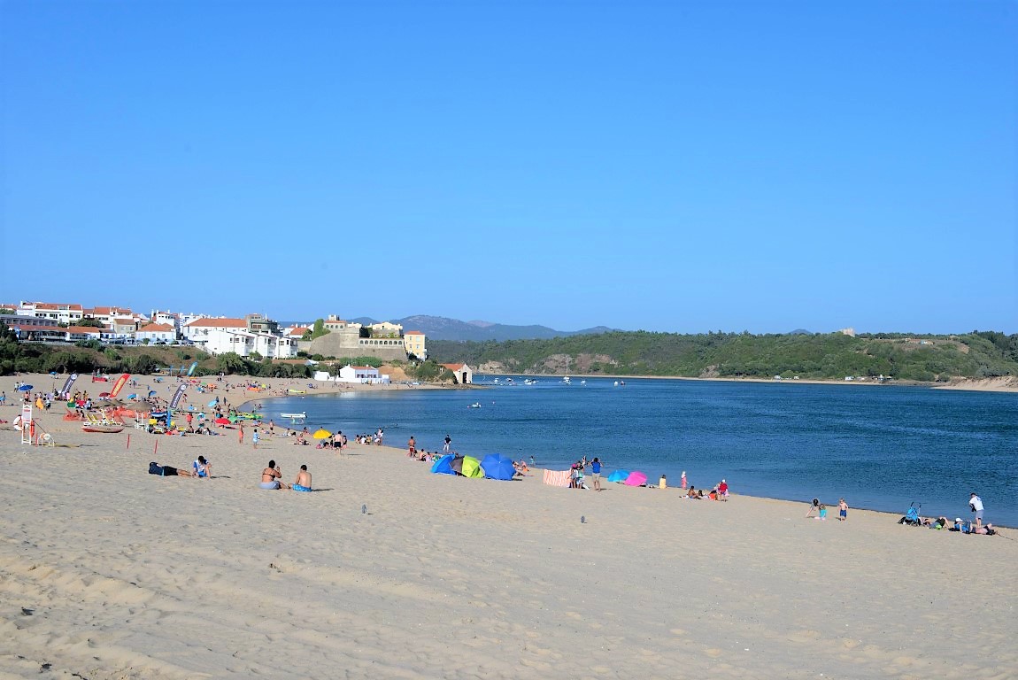 Sul Informação - Praia da Franquia em Vila Nova de Milfontes reabre após reposição de areias