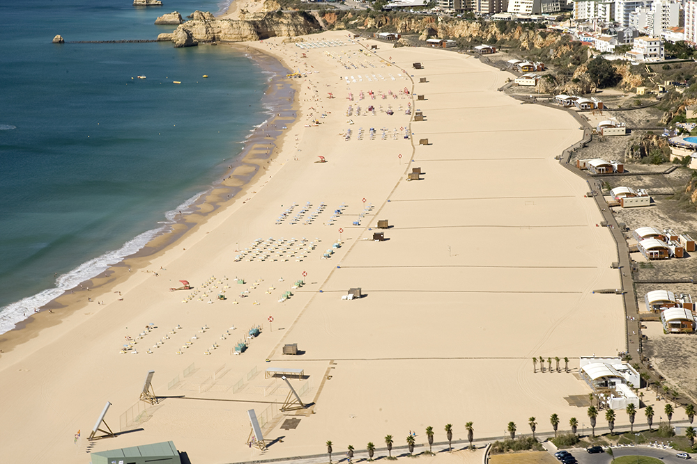 Sul Informação - 1200 jovens universitários escolhem Praia da Rocha para as suas Férias Desportivas na Páscoa