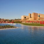 Sul Informação - Praia do Canal Nature Resort, em Aljezur, nomeado para prémio de arquitetura Mies van der Rohe