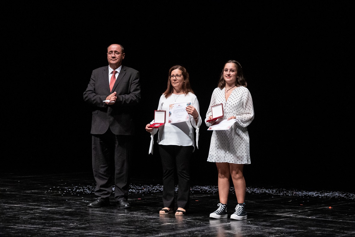 Sul Informação - 78 alunos de excelência de Faro receberam prémios de mérito