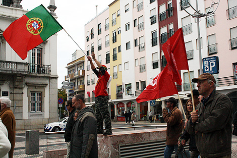 Sul Informação - Protestos da CGTP no Algarve juntam mais de mil pessoas
