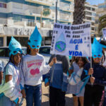 Sul Informação - Alunos de Quarteira marcham pela cidade para mostrar que «a água é vida»