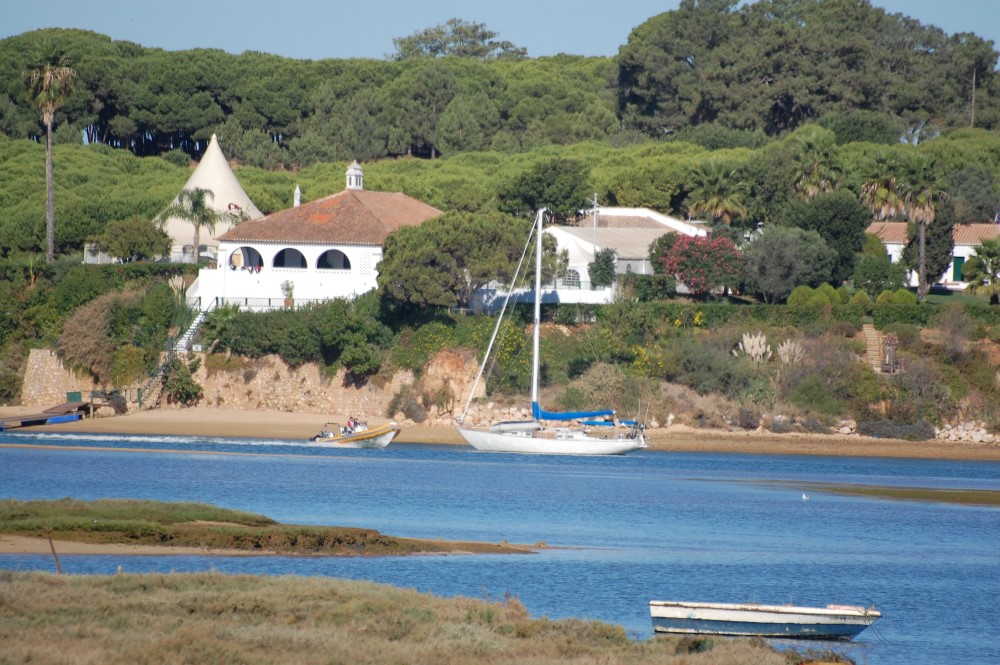 Sul Informação - Câmara de Portimão rejeita projeto de Aprígio Santos para o NDT da Ria de Alvor