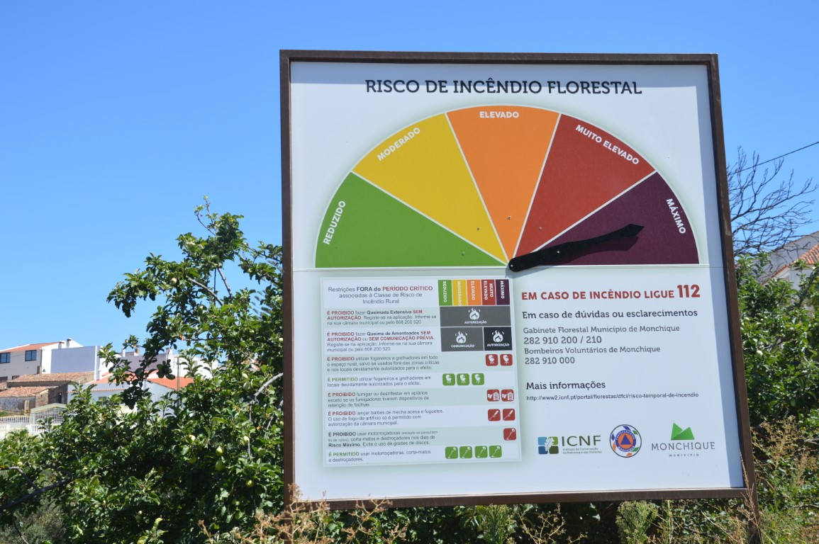 Sul Informação - Cinco concelhos do Algarve estão hoje em perigo máximo de incêndio