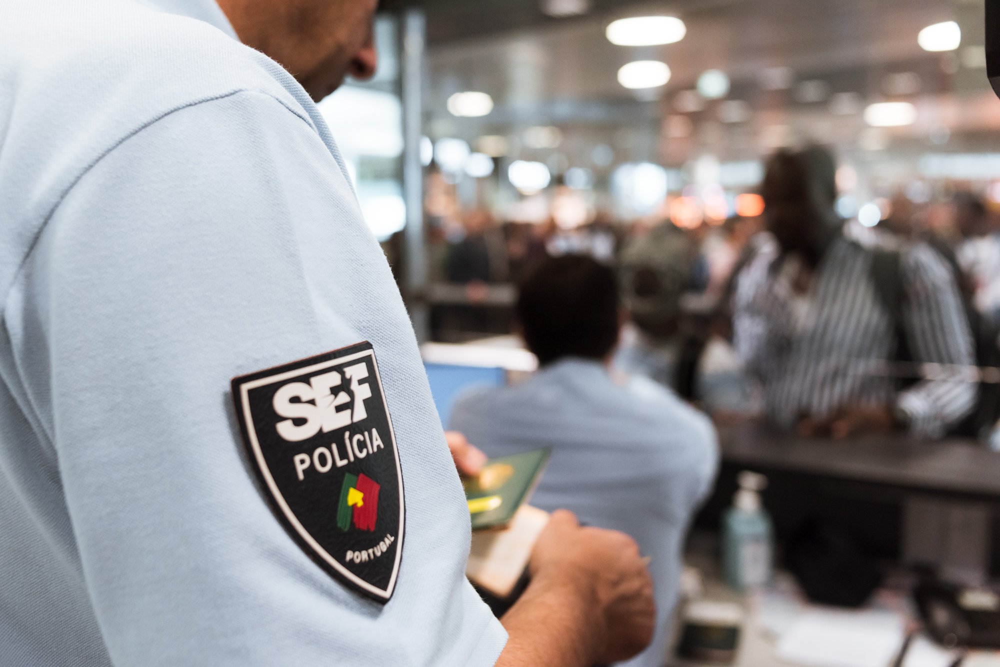 Sul Informação - Homem detido no Aeroporto de Faro ao tentar viajar com passaporte que não era seu