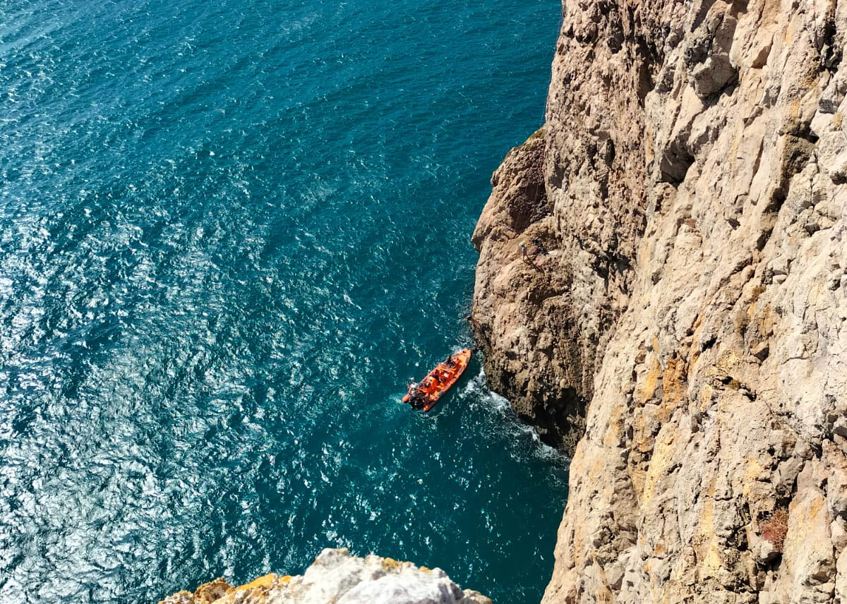 Sul Informação - Salva-vidas de Sagres resgata americana após queda entre o Beliche e o Cabo de São Vicente