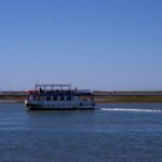 Sul Informação - Há um novo barco com mais lugares para levar as pessoas para a Culatra e Farol