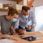 Sul Informação - Artesãos de Loulé ensinam jovens criativos europeus a trabalhar metal