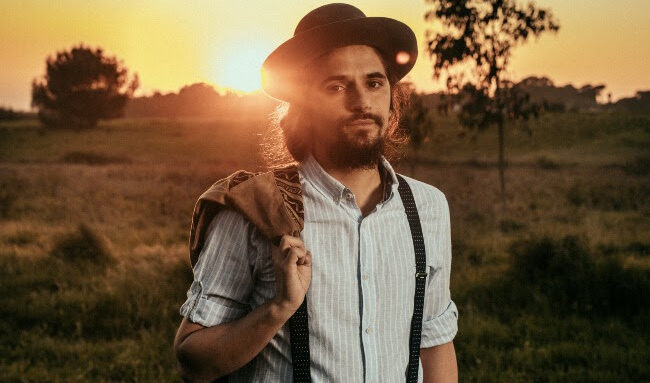 Sul Informação - Tatanka e Orquestra do Algarve atuam hoje no Passeio das Dunas, em Quarteira