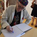 Sul Informação - Tim Motion, ou antes, o Senhor Timóteo regressou a Carvoeiro…e foi para lançar um livro de fotografia