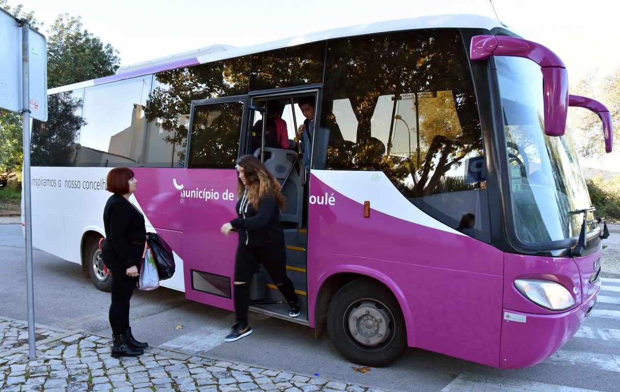 Sul Informação - Câmara de Loulé investe 1,3 milhões de euros em transportes escolares