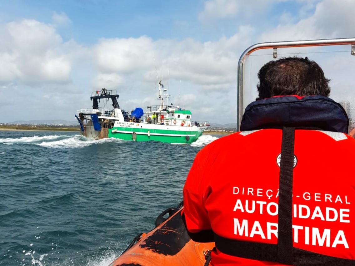 Sul Informação - Tripulante de barco espanhol morre ao largo de Olhão
