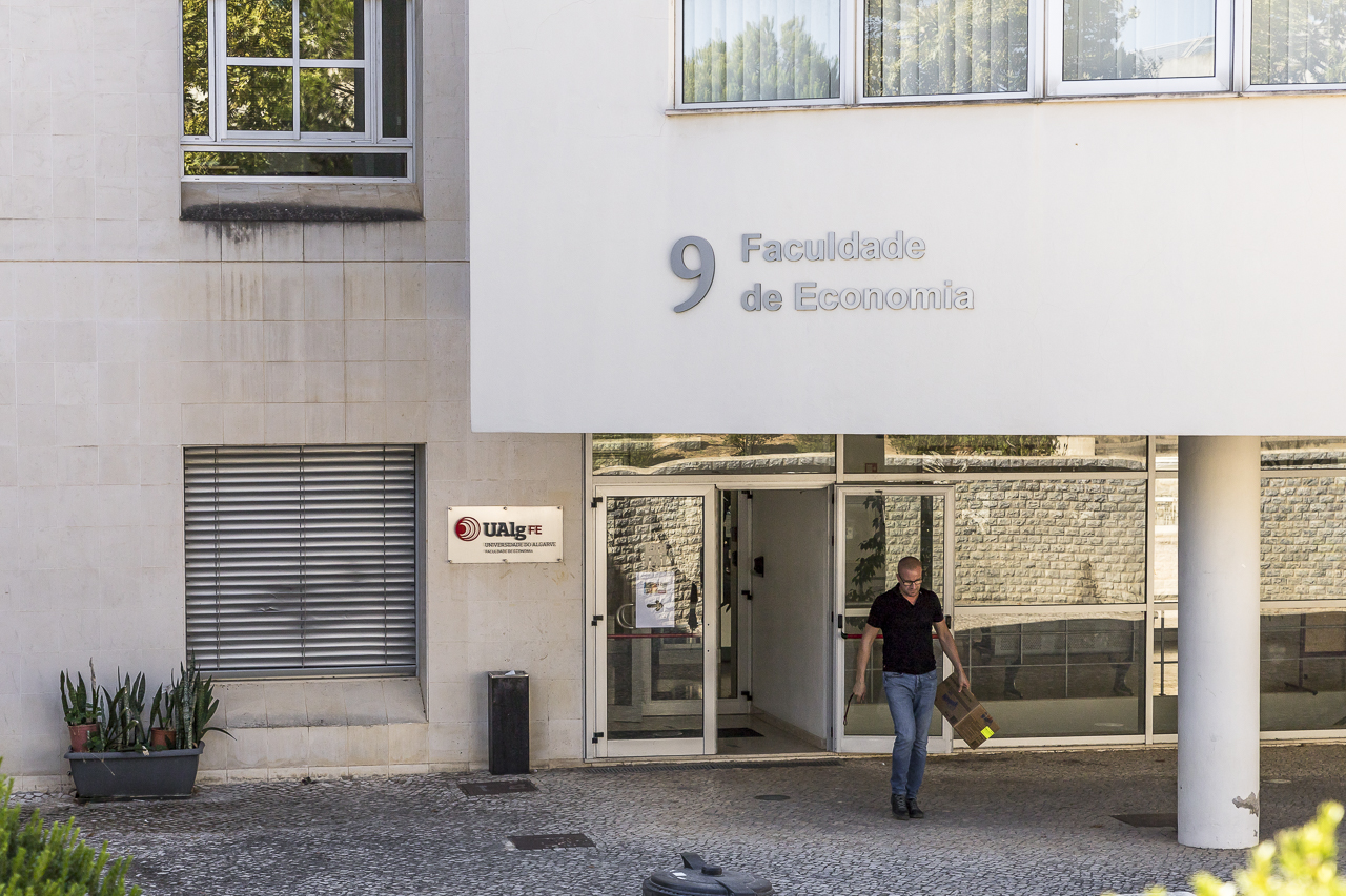Sul Informação - Universidade do Algarve debateu Economia Política do Território