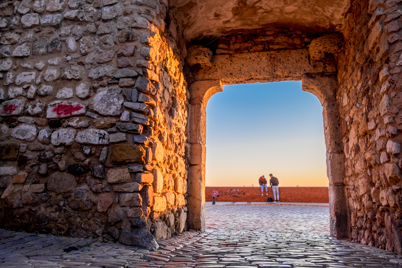Sul Informação - Espanhóis e portugueses tricotam para assinalar Dia Mundial do Turismo em Faro