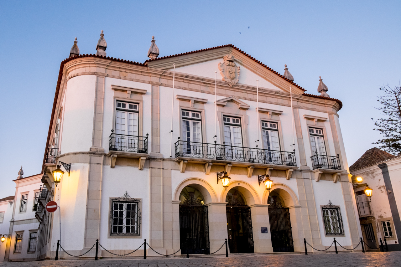 Sul Informação - Câmara de Faro adia transferência de competências na ação social