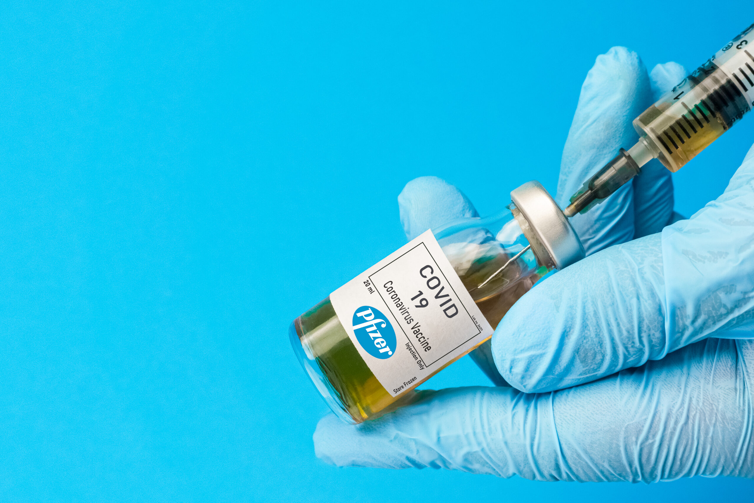 Sul Informação - Covid-19: Bruxelas garante mais 300 milhões de doses da vacina Pfizer-BioNTech