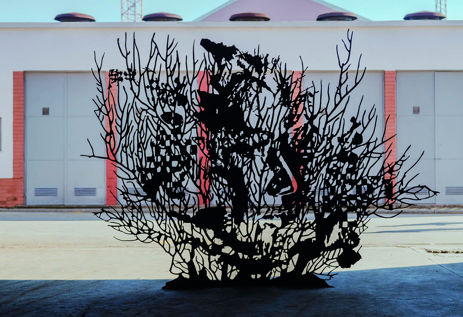 Sul Informação - Arte de Vhils com peças de centrais da EDP mostra-se em Lisboa antes de ser afundada em Albufeira