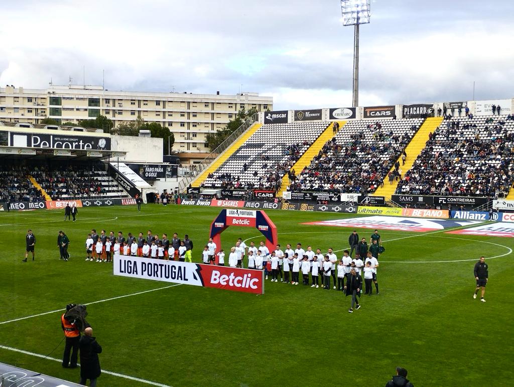 Sul Informação - Farense perde com Vitória em dia de festa