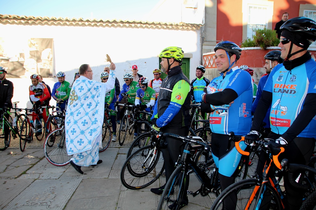 Sul Informação - Ciclistas algarvios receberam bênção a poucas semanas da Volta ao Algarve