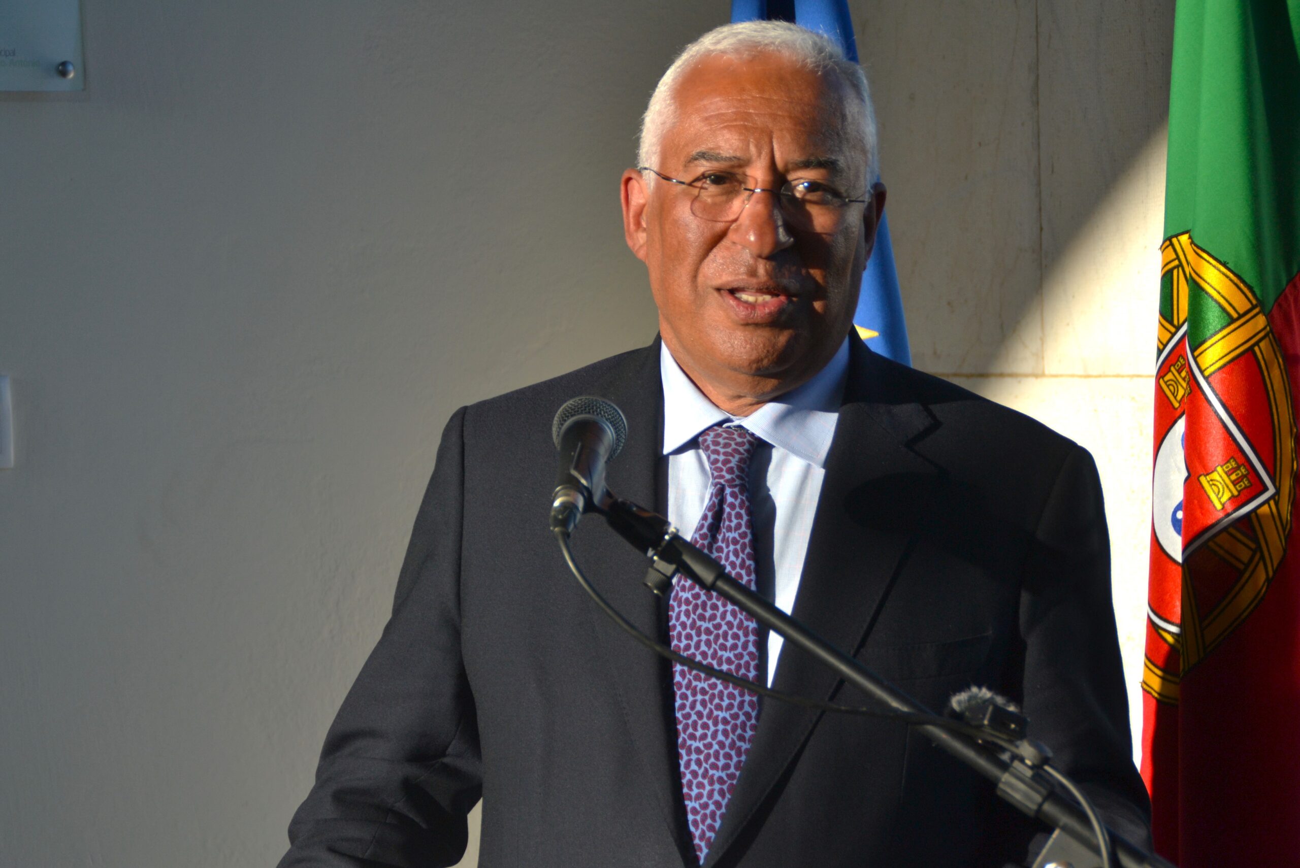 Sul Informação - António Costa deixou uma «palavra de confiança» aos investidores no país