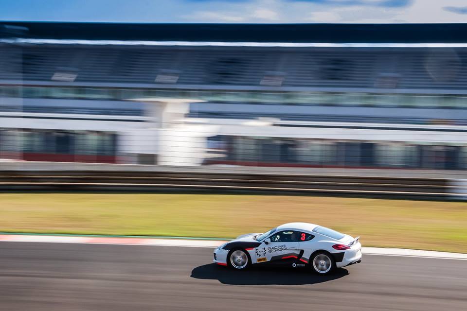 Sul Informação - Famílias aceleram no Autódromo do Algarve