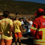 Sul Informação - Praticantes de parapente resgatados após queda na praia da Cordoama