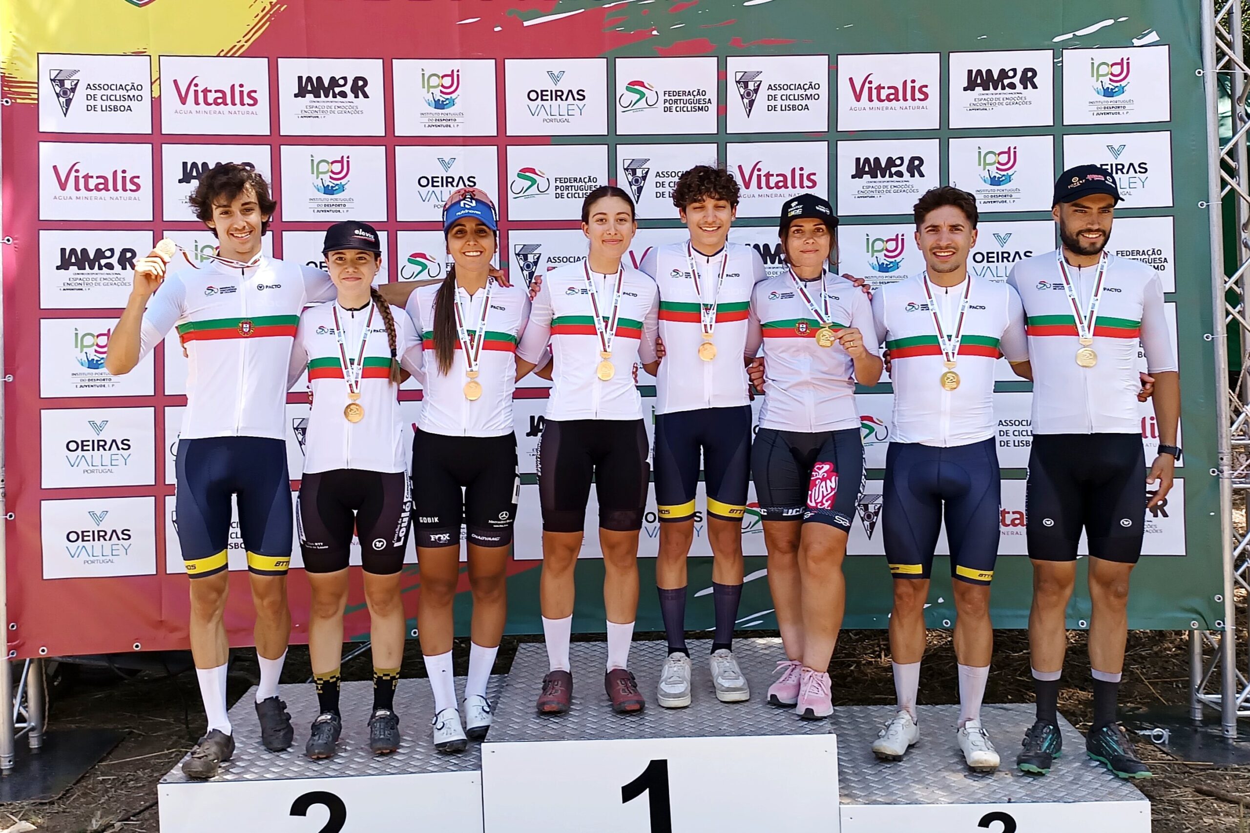 Sul Informação - Algarvias Beatriz Guerra e Eva Emídio campeãs nacionais de cross country curto