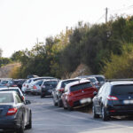 Sul Informação - Ninguém é responsável pelo estacionamento caótico ao longo da EN125 junto ao Zoomarine