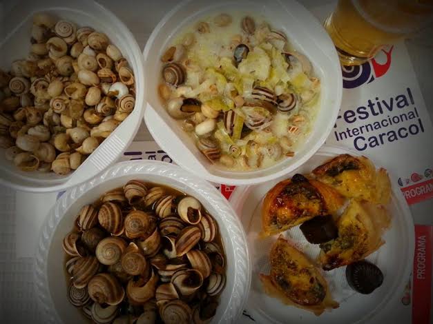 Sul Informação - Três mil litros de caracóis foram comidos por milhares de visitantes no Festival Internacional do Caracol